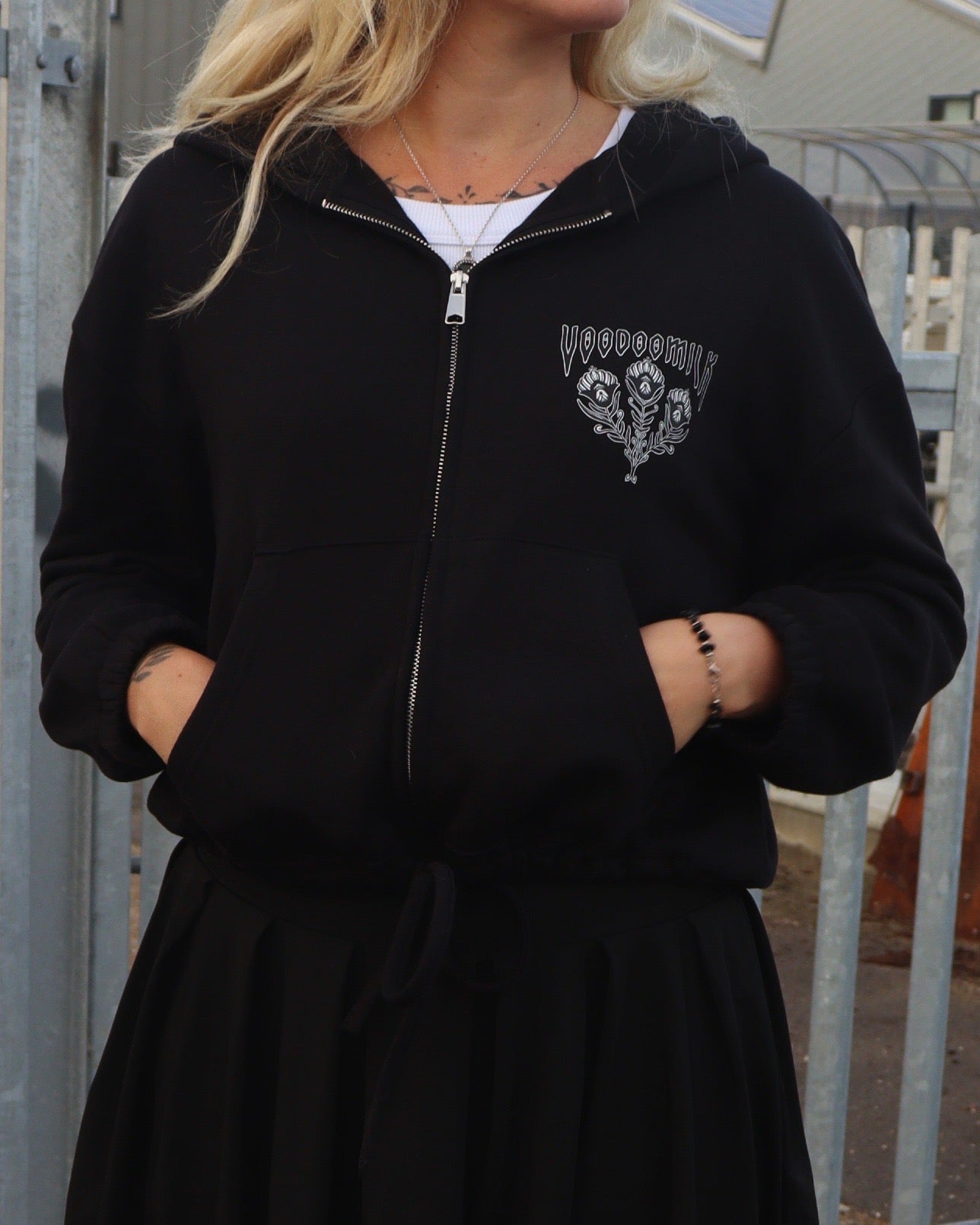 RITUAL - Cropped Hoodie (Black)