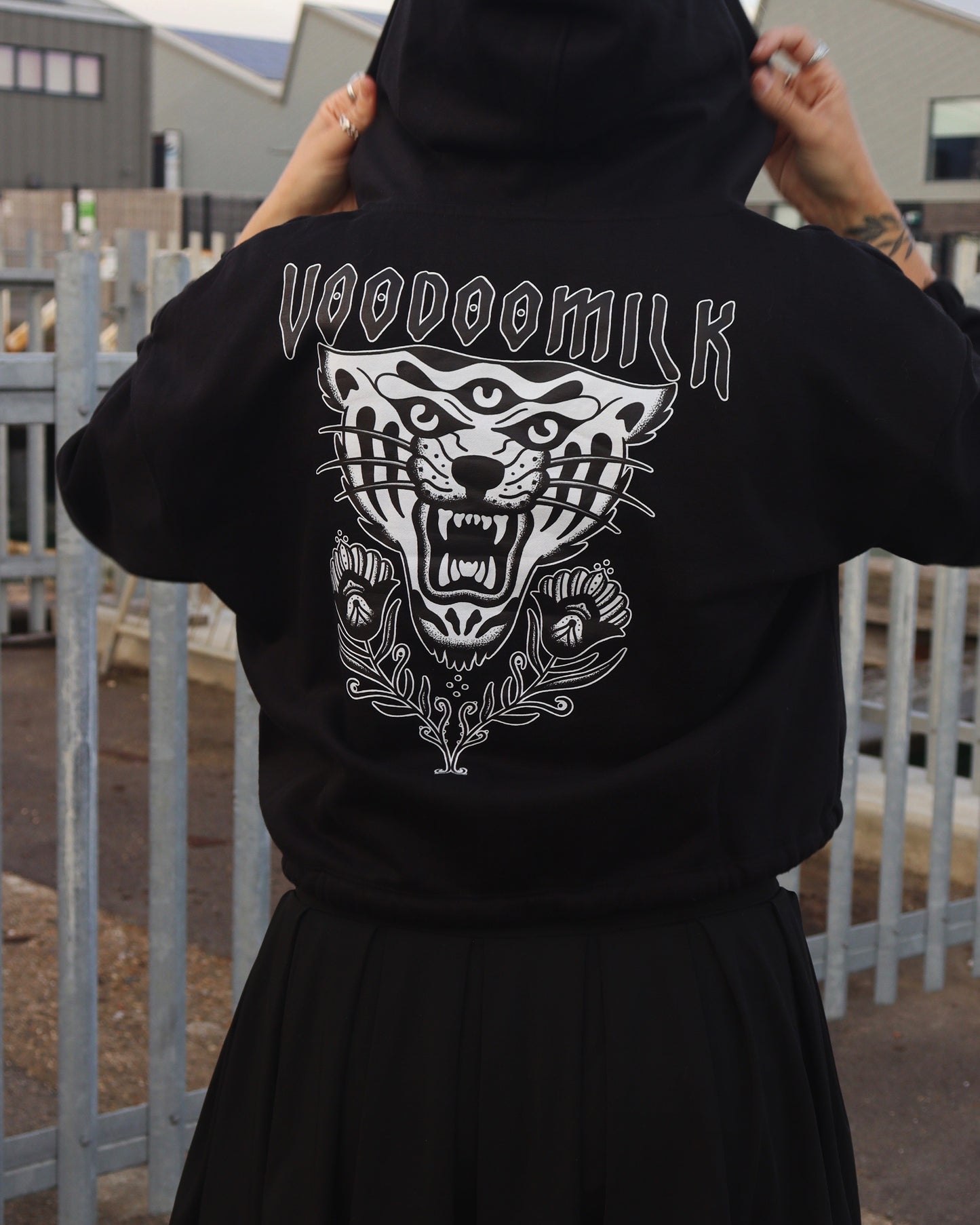 RITUAL - Cropped Hoodie (Black)