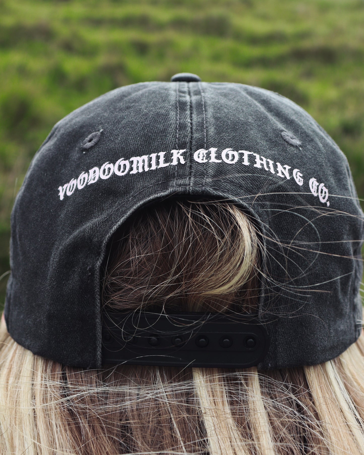 DISTRESSED - Cap (Washed Black & Baby Pink)