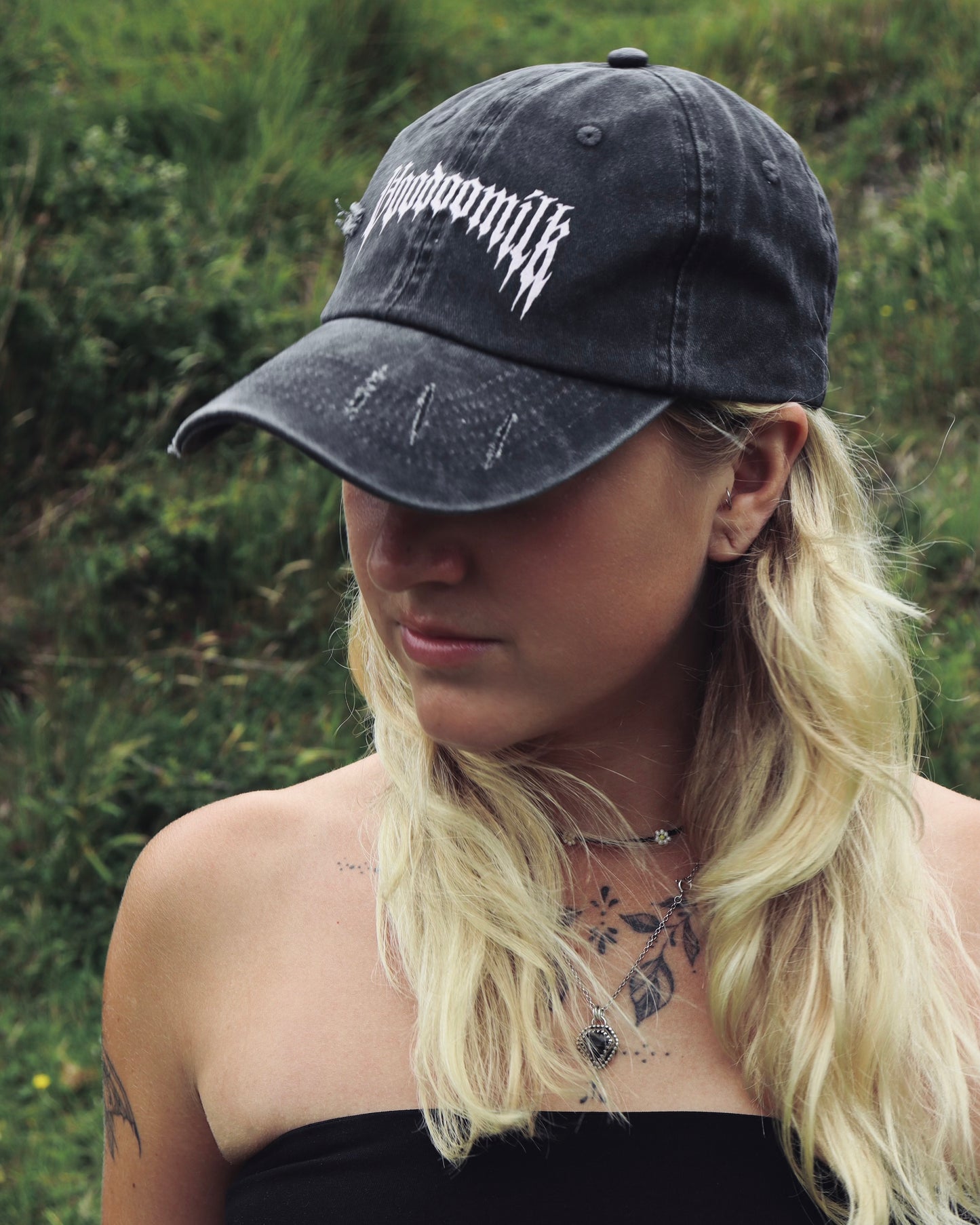 DISTRESSED - Cap (Washed Black & Baby Pink)