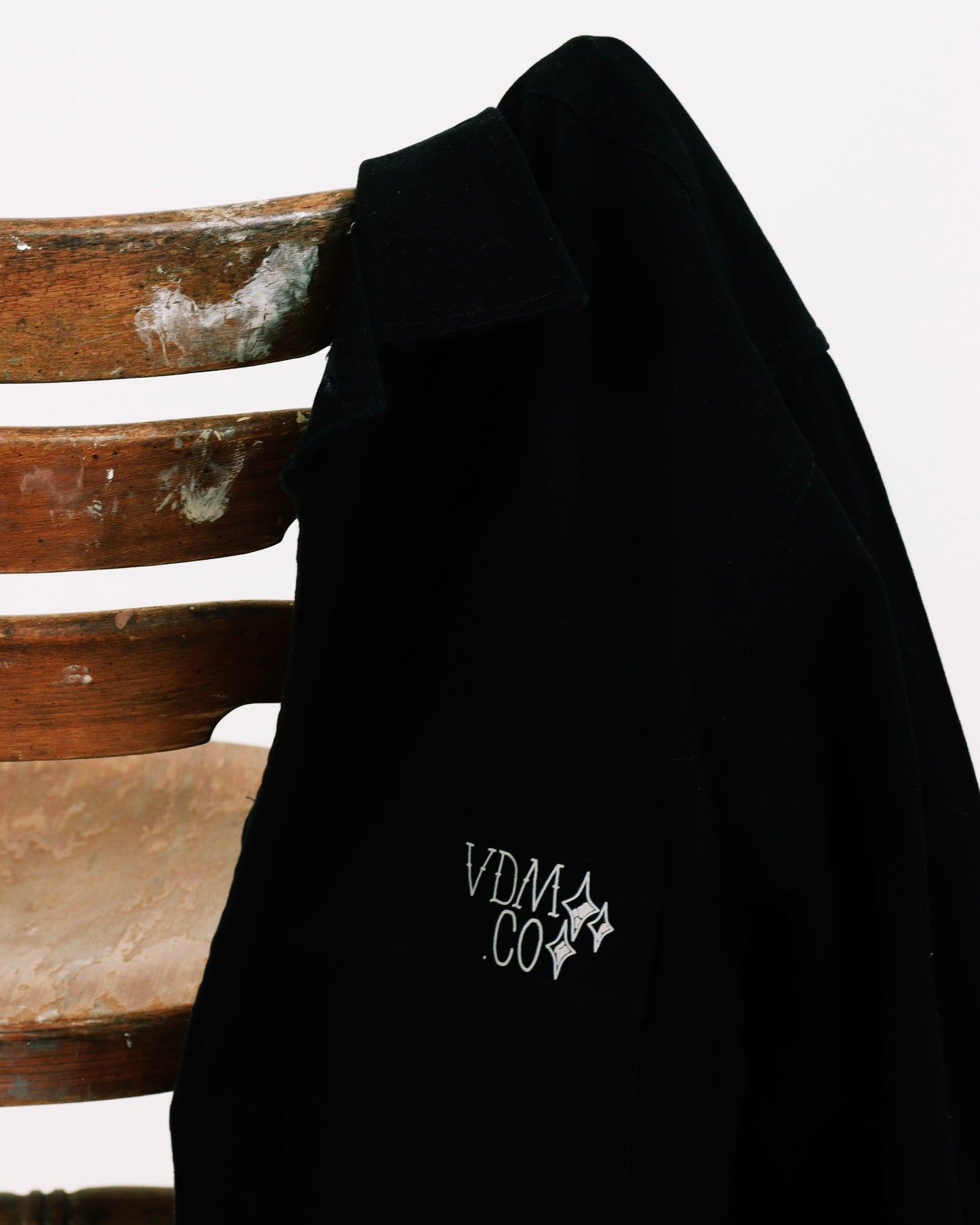 TREAD CAREFULLY - Heavyweight Overshirt (Black)