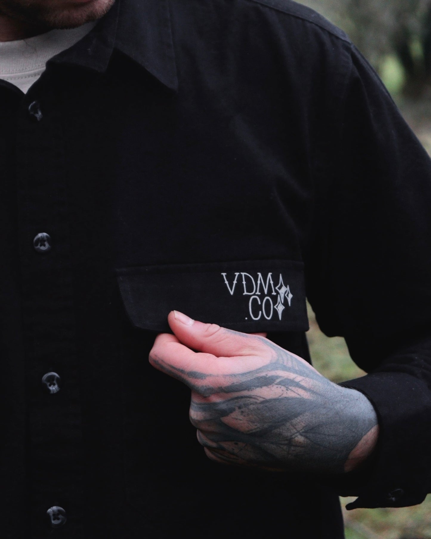 TREAD CAREFULLY - Heavyweight Overshirt (Black)